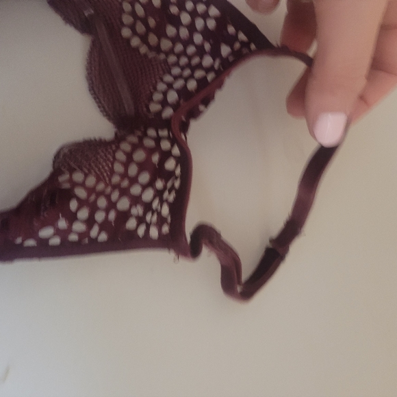 Victoria secret bra maroon - Picture 4 of 4